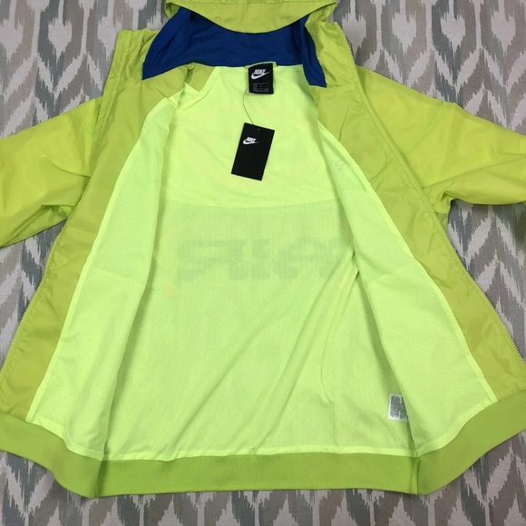 NIKE WINDRUNNER HOODED RUNNING JACKET - Picture 5 of 9